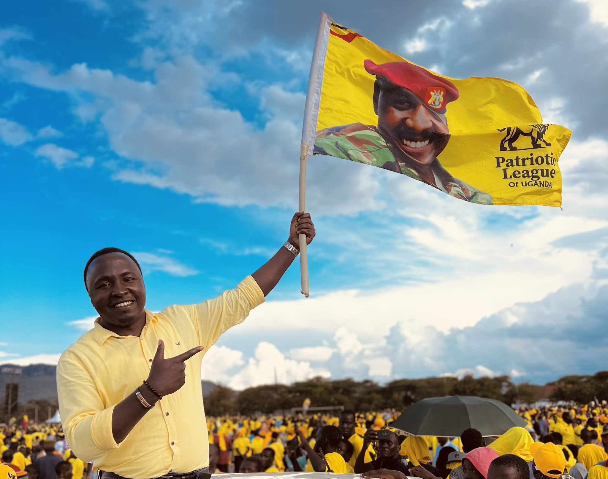 Moses Gumisiriza sees Gen Muhoozi as the right man for job, after Yoweri Museveni. According to him, Museveni has nurtured Gen Muhoozi, and for the continuity of Peace and prosperity, Gen MK is the answer 